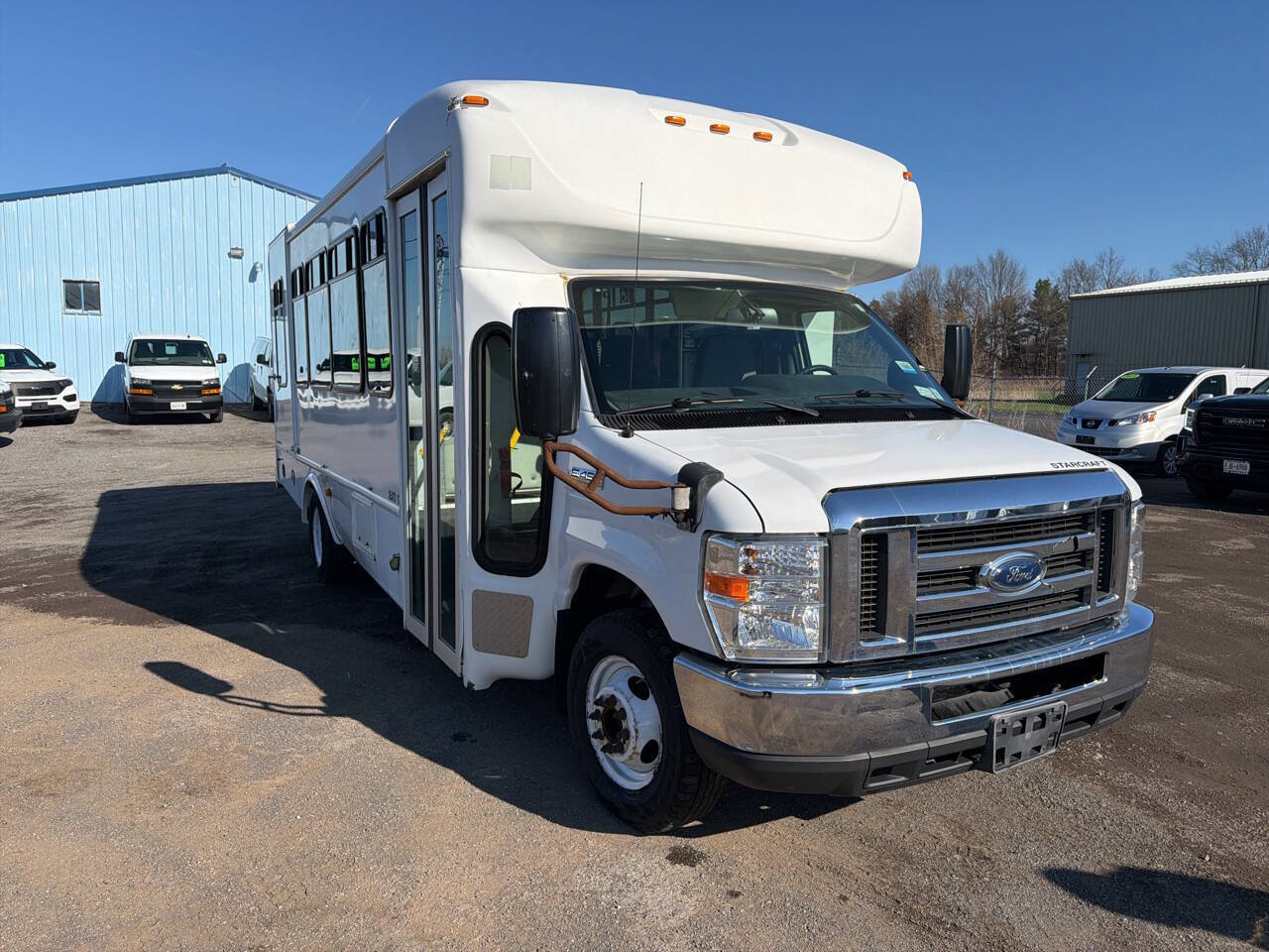 Used 2019 Ford E-450 and Econoline 450 Super Duty w/ Shuttle Bus Prep Package RWD image 5