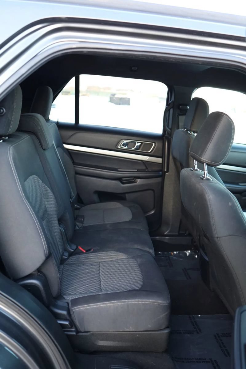 Used 2018 Ford Explorer XLT w/ Equipment Group 201A FWD image 47
