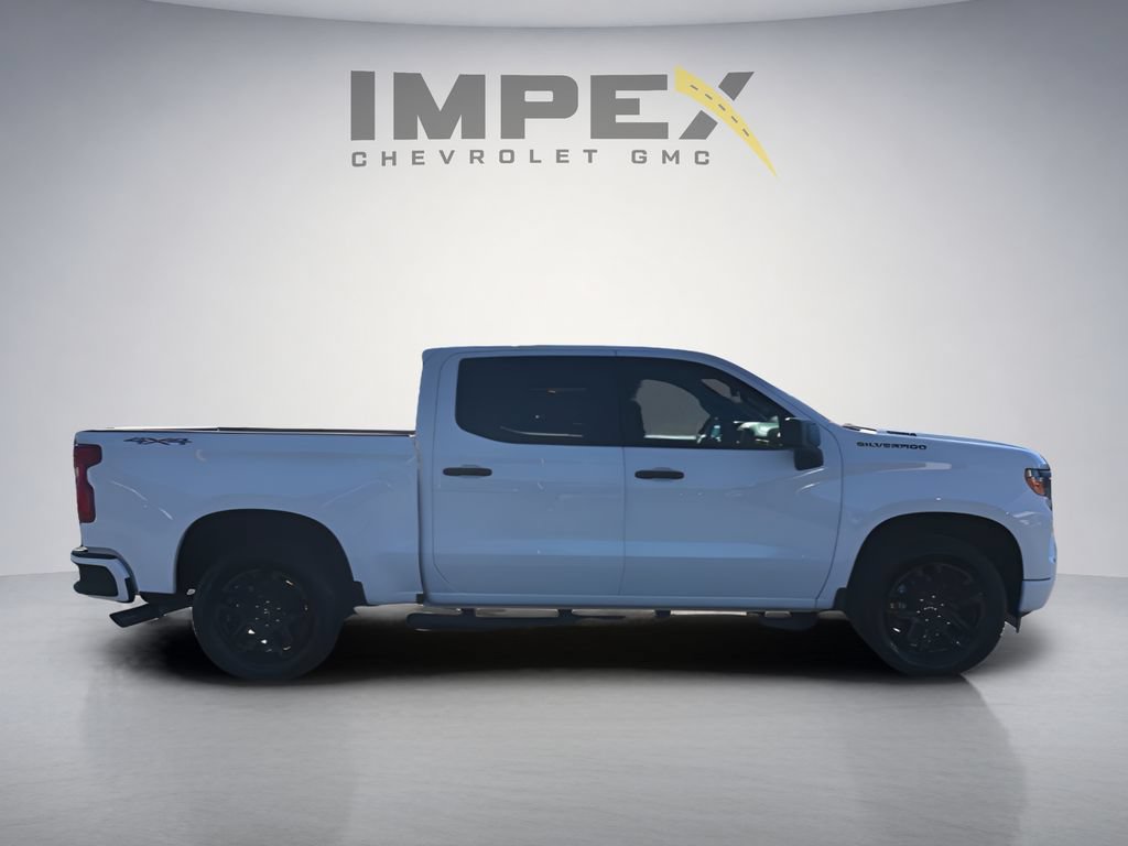 Used 2025 Chevrolet Silverado 1500 Custom w/ Turbomax Blackout Package AWD/4WD image 6