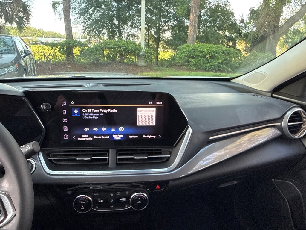 Used 2024 Chevrolet Trax ACTIV w/ Driver Confidence Package FWD image 67