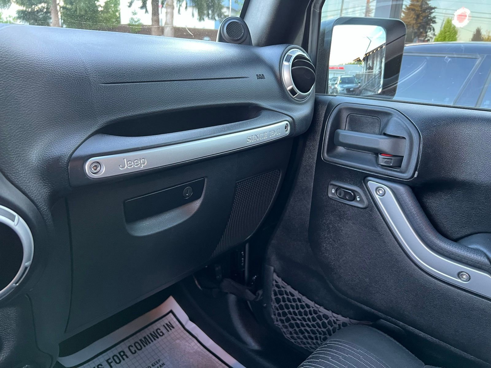 Used 2012 Jeep Wrangler Sahara w/ Connectivity Group AWD/4WD image 29