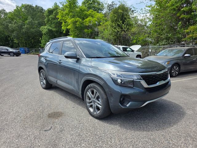 Used 2023 Kia Seltos S image 2