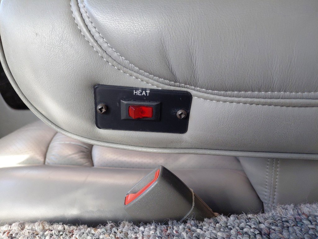 Used 2005 GMC Savana 1500 AWD w/ Preferred Equipment Group image 23