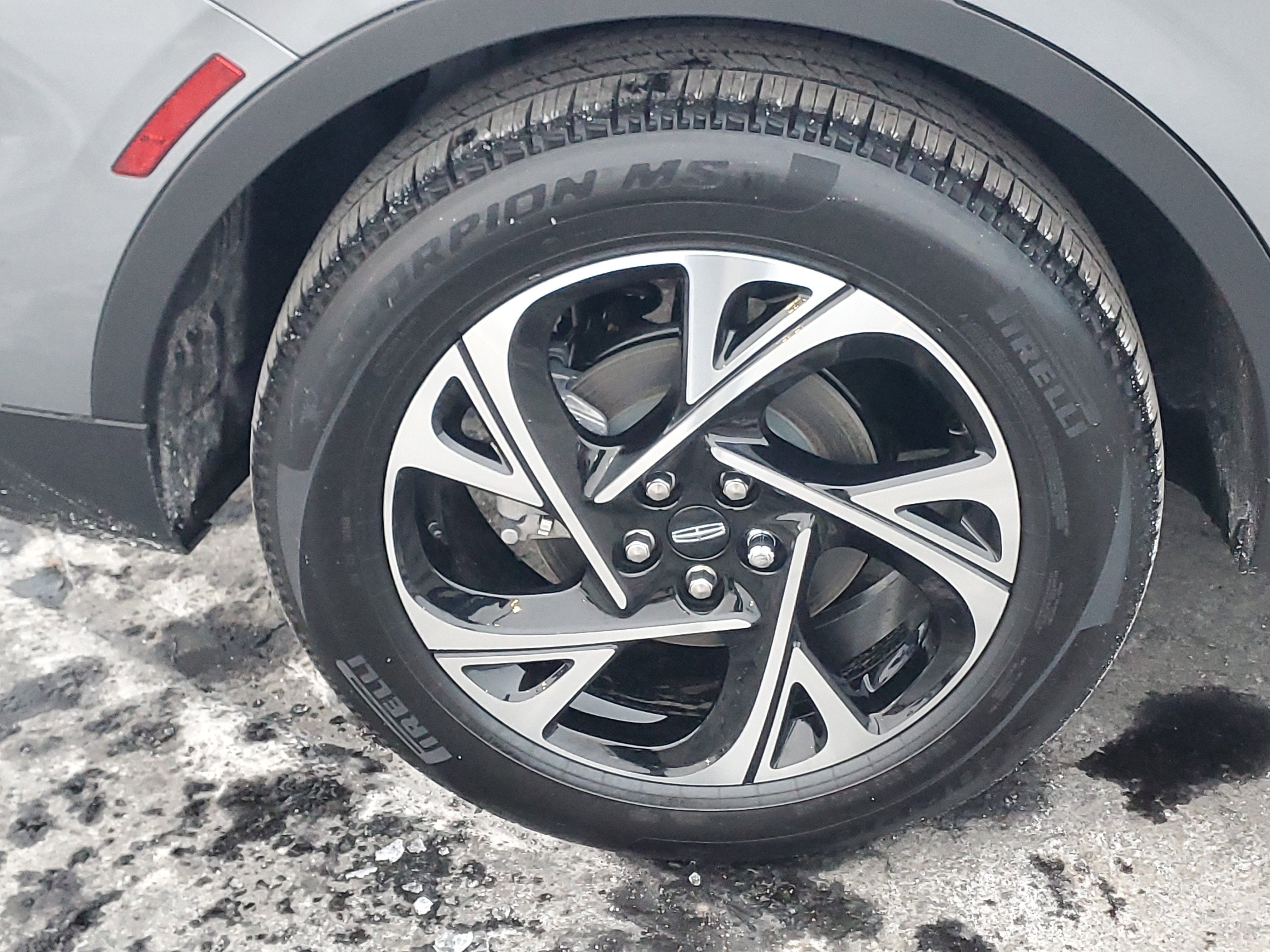 New 2025 Lincoln Nautilus Premier image 5