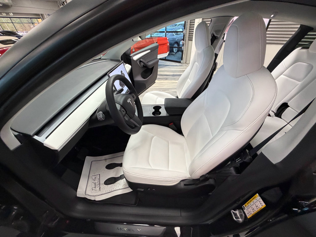 Used 2022 Tesla Model Y Long Range image 51
