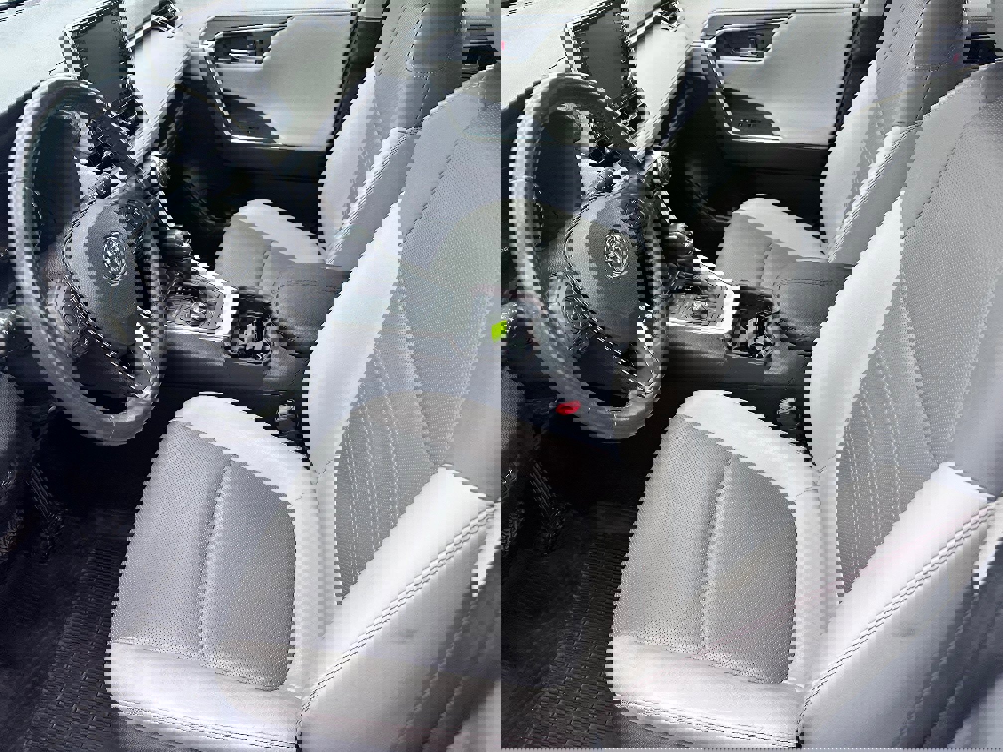 Used 2019 Toyota RAV4 Limited image 5