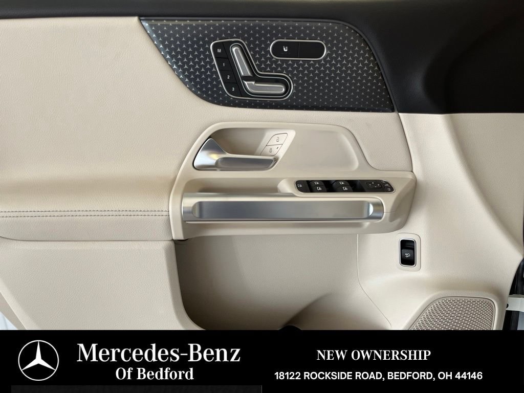 Used 2026 Mercedes-Benz GLB 250 4MATIC image 11