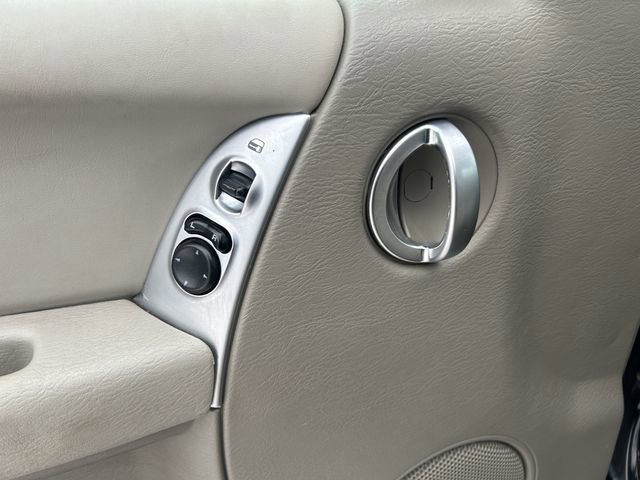 Used 2005 Jeep Liberty Limited image 14