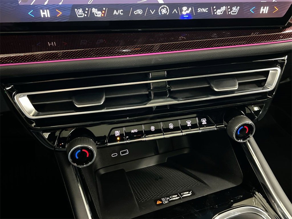 New 2026 Chevrolet Traverse RS w/ LPO, Floor Liner Package image 16