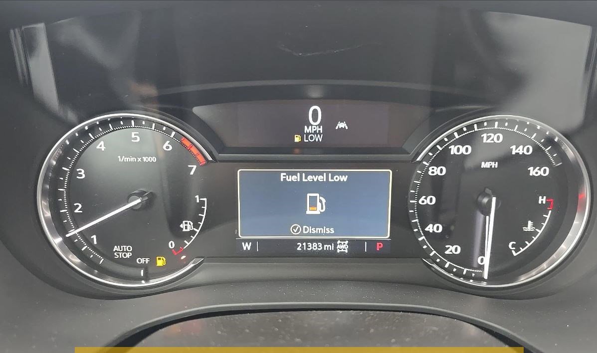 Used 2024 Cadillac XT6 Luxury w/ LPO, Floor Liner Package AWD/4WD image 13