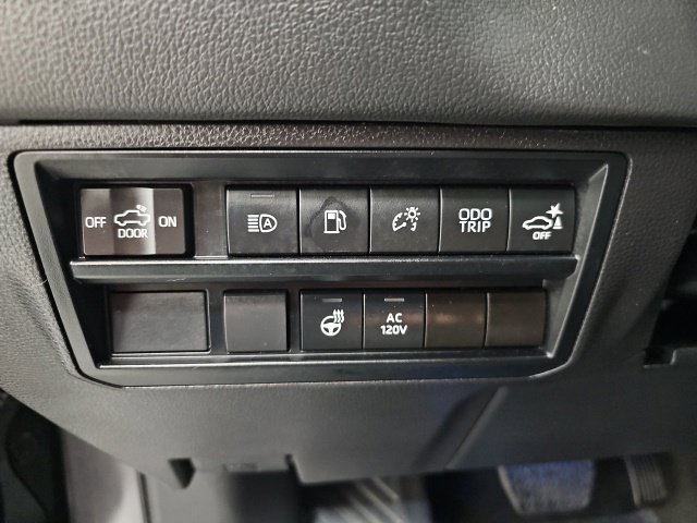 Used 2024 Toyota Tundra Limited AWD/4WD image 17