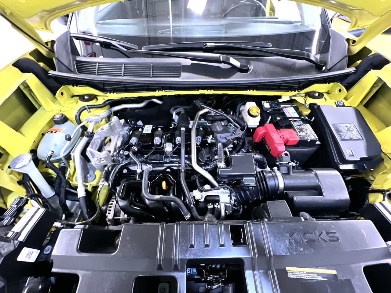 Used 2025 Nissan Kicks SR FWD image 11