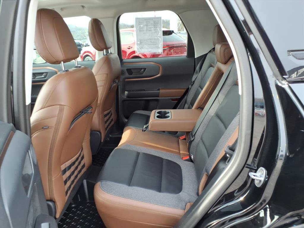 Used 2022 Ford Bronco Sport Outer Banks w/ Tech Package AWD/4WD image 12