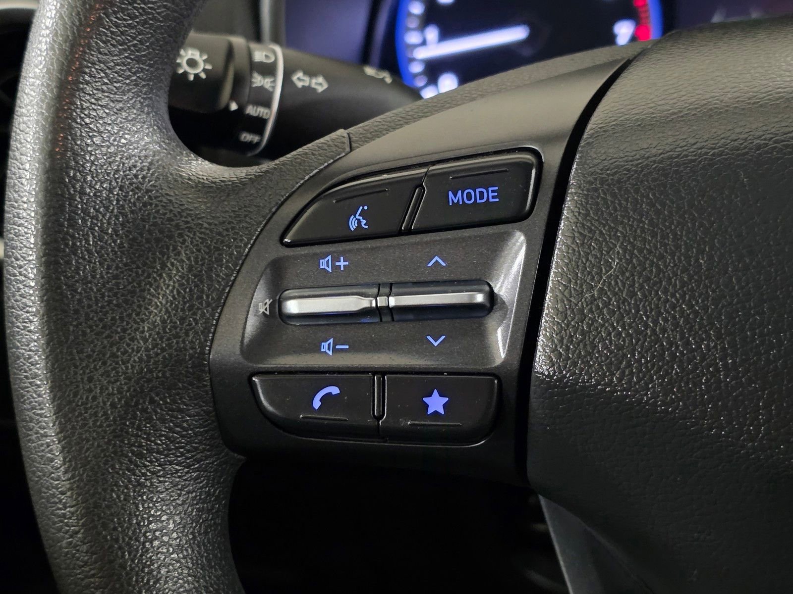 Certified 2023 Hyundai Kona SEL image 32