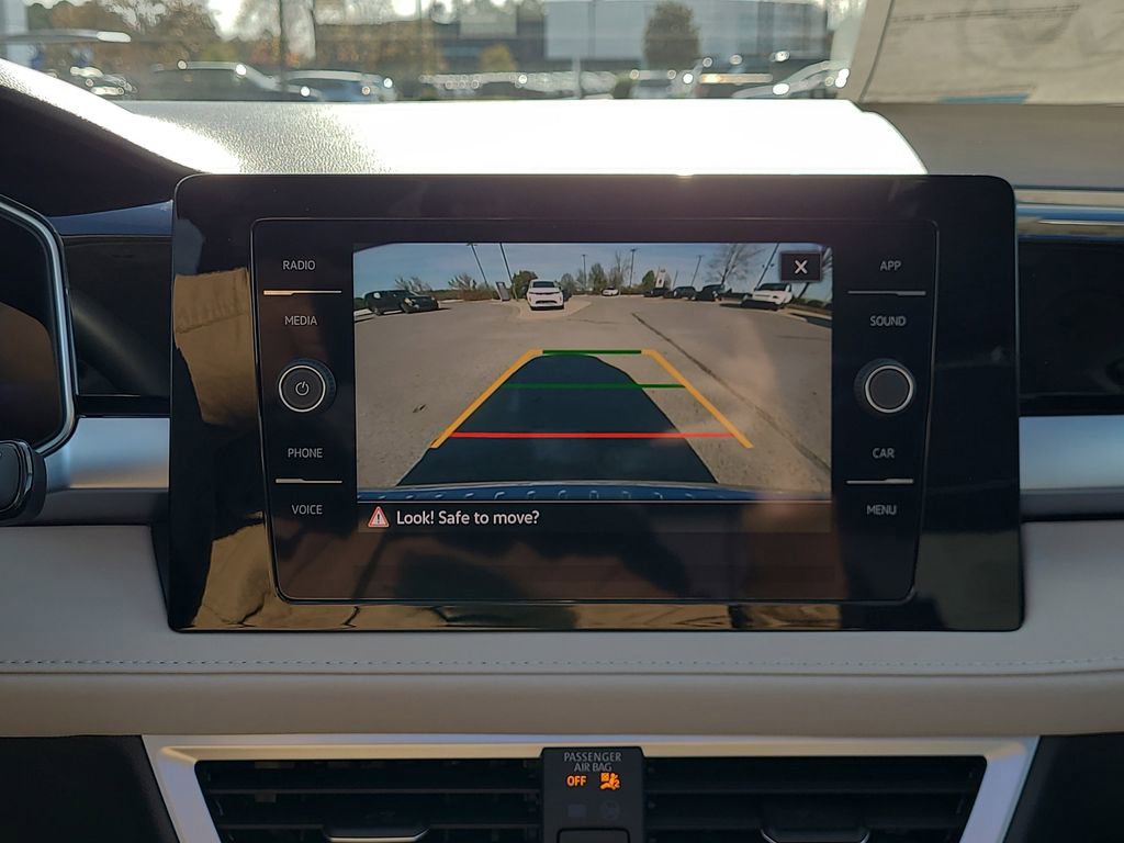 New 2026 Volkswagen Taos SE image 32