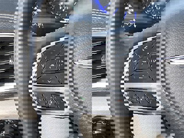 Used 2024 Chrysler Pacifica Touring-L image 12