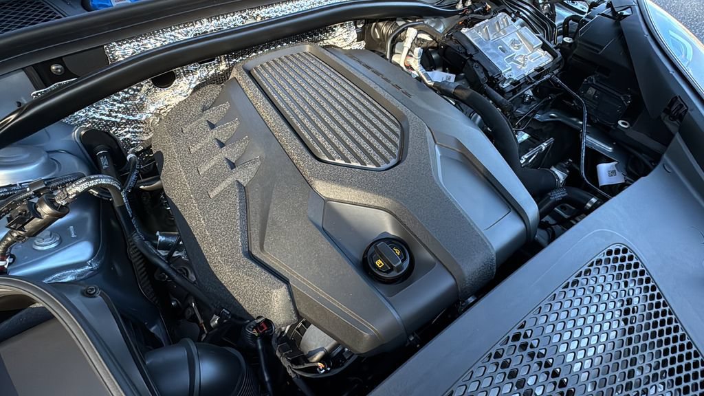 New 2026 Porsche Macan AWD/4WD image 19