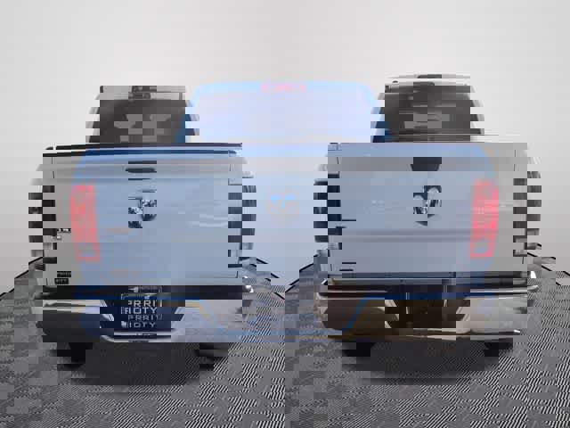 Used 2024 RAM 1500 Classic SLT image 3