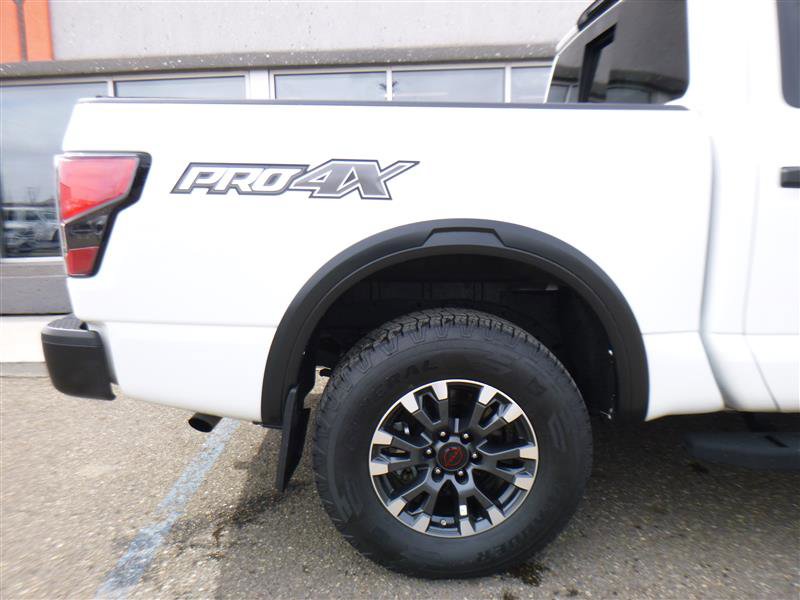 Used 2024 Nissan Titan PRO-4X w/ Pro-4x Convenience Package image 4