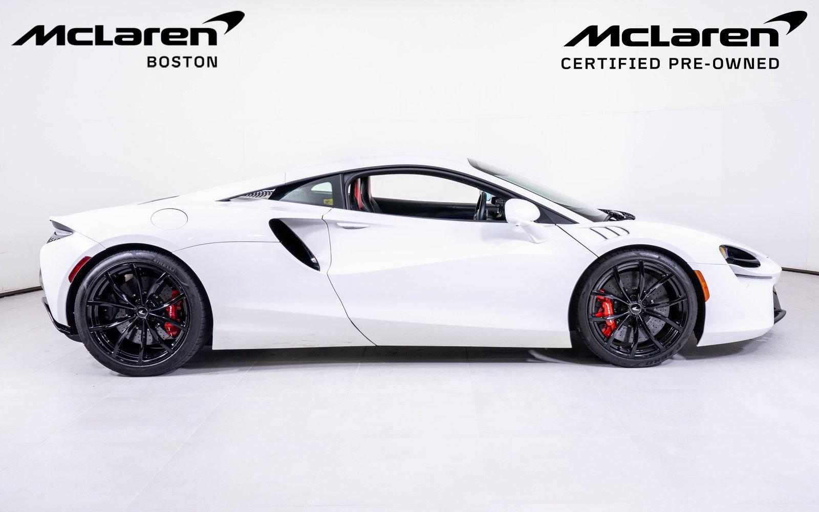 Used 2023 McLaren Artura RWD image 6