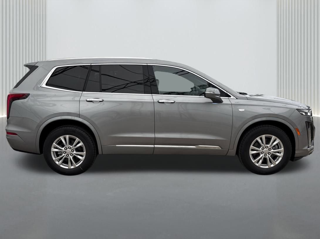 New 2025 Cadillac XT6 Luxury image 4