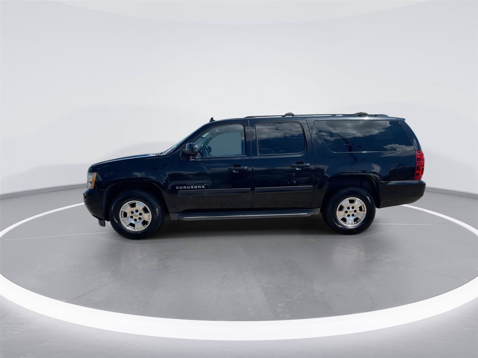 Used 2012 Chevrolet Suburban LS AWD/4WD image 5