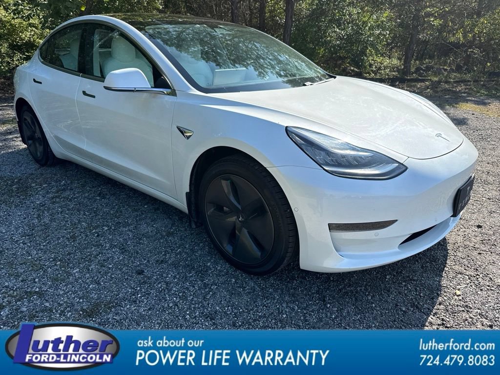 Used 2020 Tesla Model 3 Standard Range RWD image 1