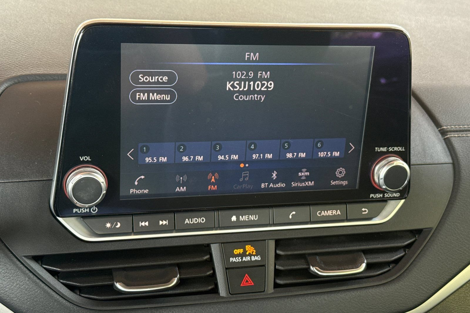 Used 2021 Nissan Altima 2.5 SV w/ SV Premium Package FWD image 23