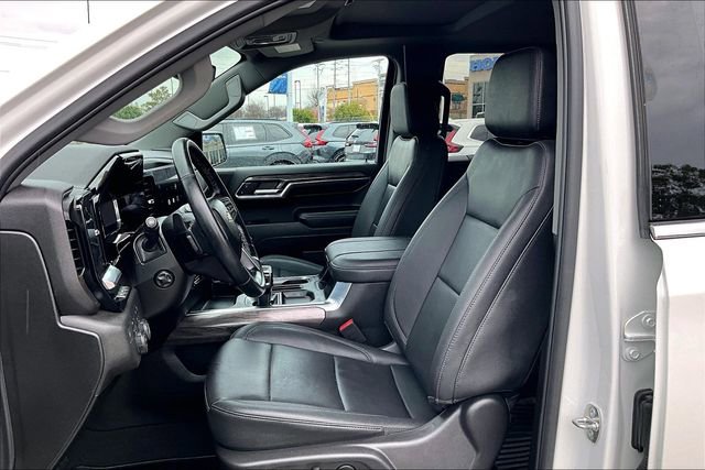 Used 2024 Chevrolet Silverado 1500 LTZ w/ Technology Package AWD/4WD image 18