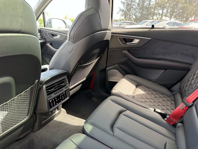 New 2026 Audi SQ7 Prestige image 15