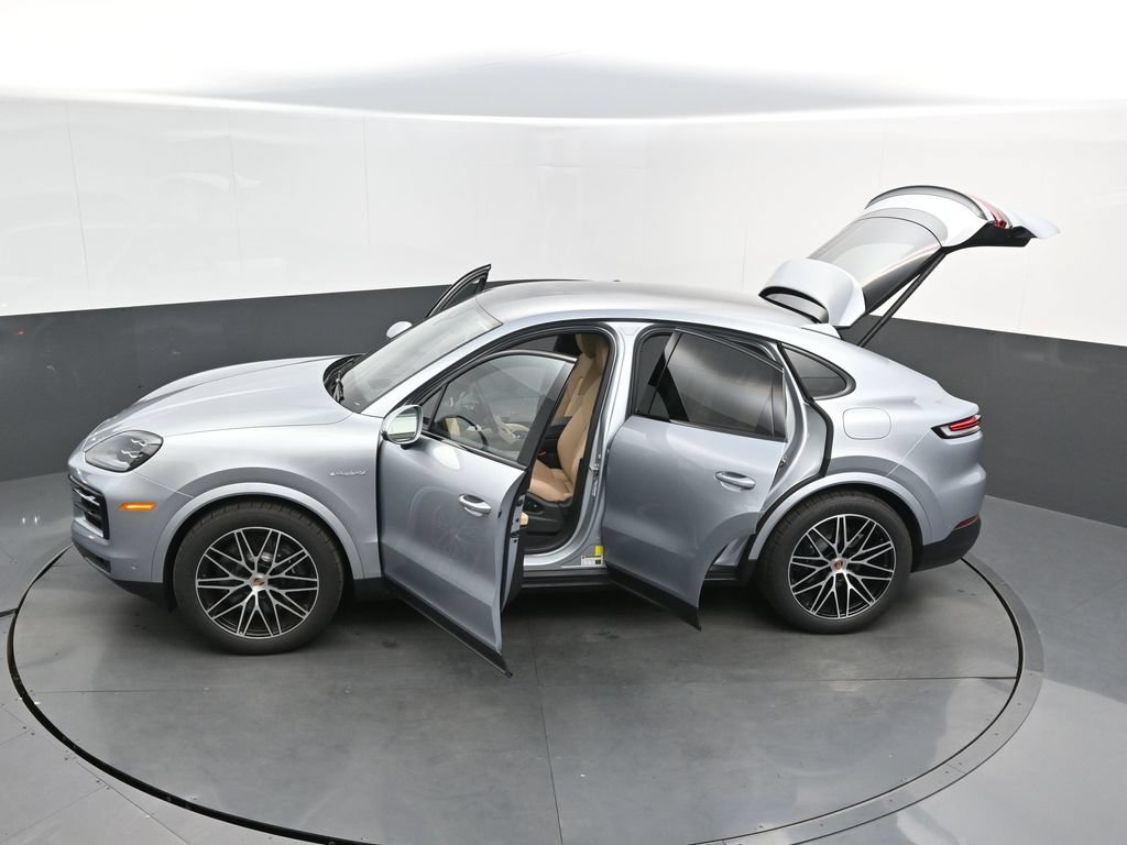 Certified 2026 Porsche Cayenne E-Hybrid Coupe AWD/4WD image 42