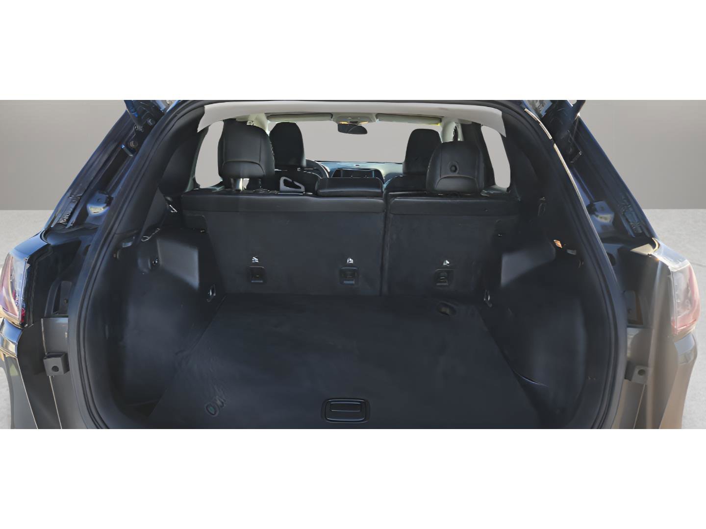 Used 2020 Jeep Cherokee Latitude Plus image 45