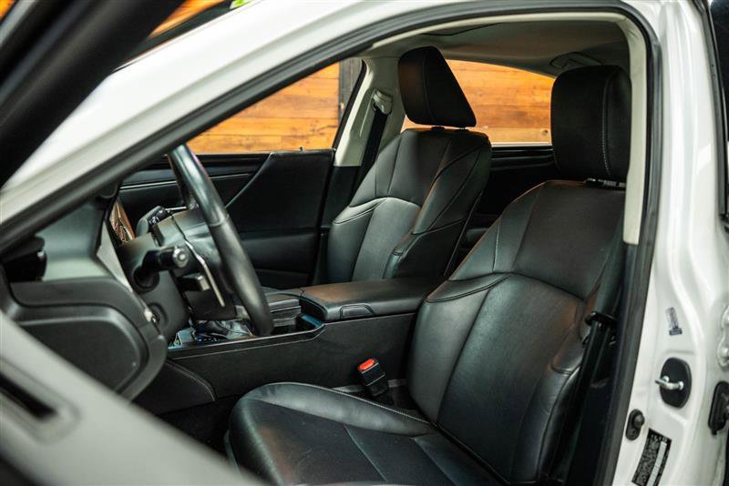 Used 2020 Lexus ES 350 w/ Premium Package image 9