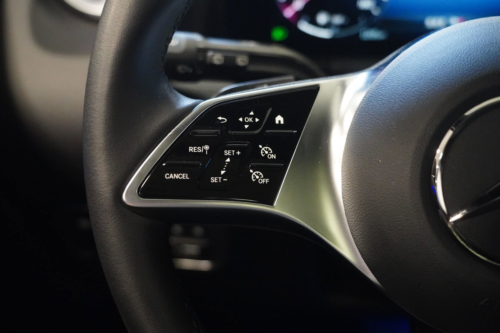 Used 2025 Mercedes-Benz GLA 250 4MATIC image 17