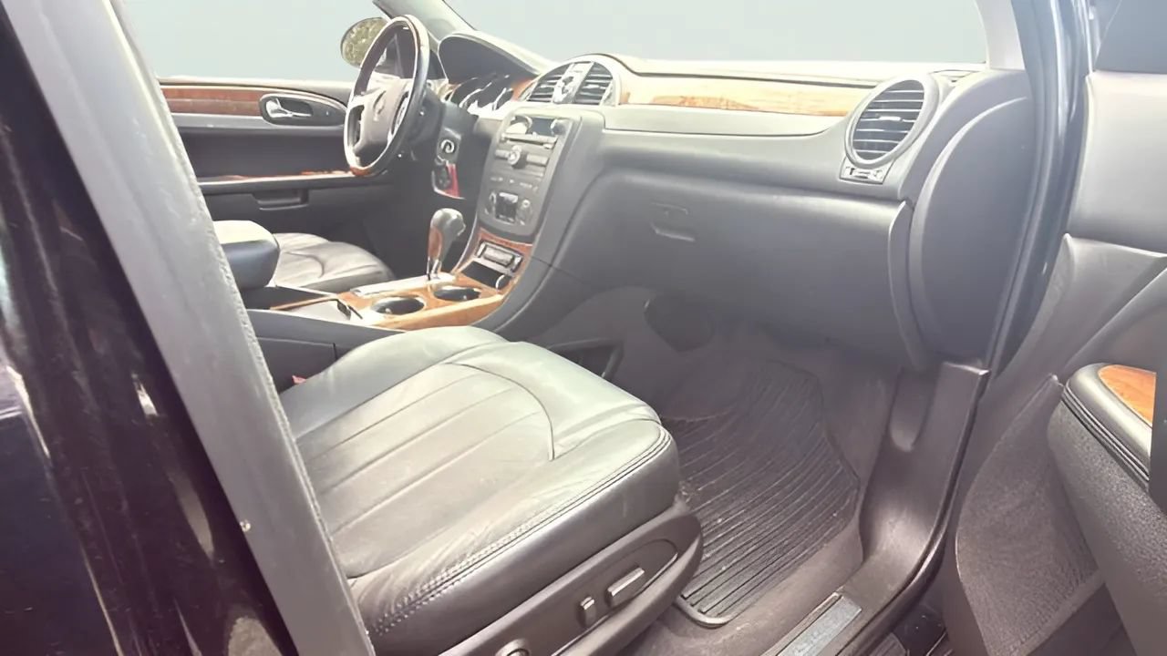Used 2011 Buick Enclave CXL AWD/4WD image 13