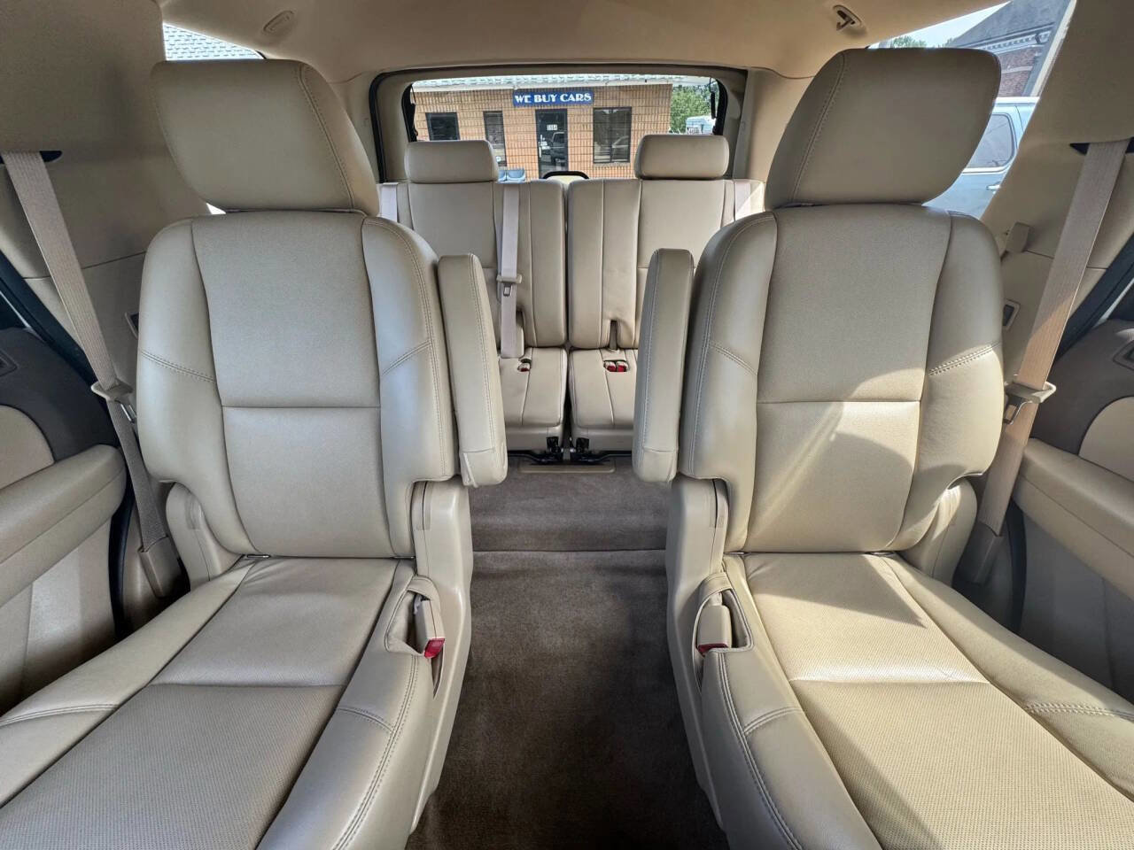 Used 2011 Chevrolet Tahoe LTZ AWD/4WD image 38