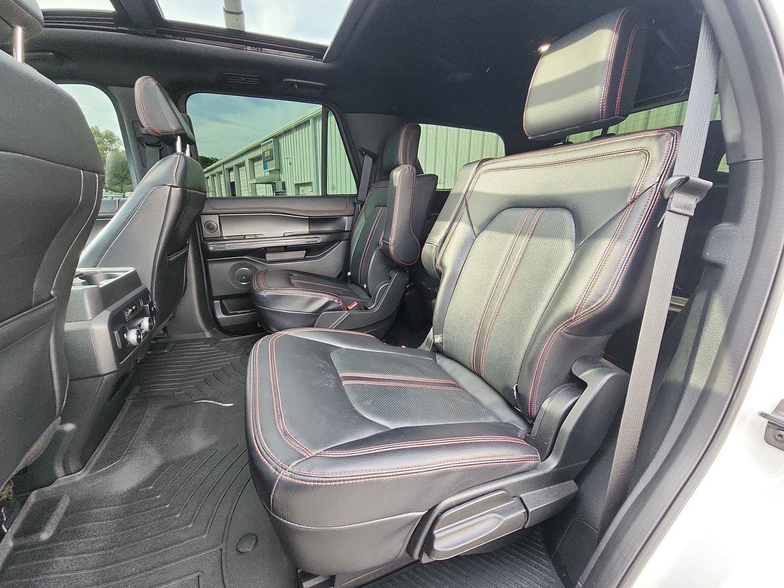 Used 2021 Ford Expedition Limited AWD/4WD image 23