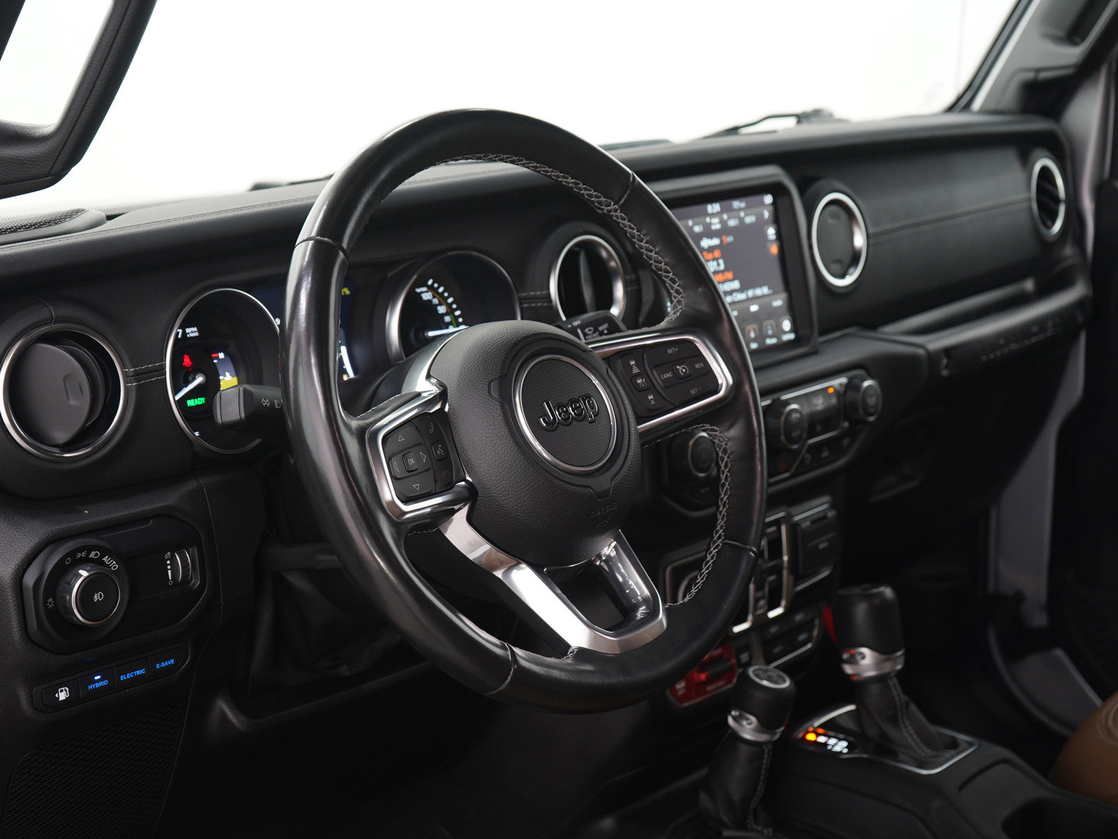 Used 2023 Jeep Wrangler Unlimited Rubicon 4xe w/ Safety Group image 22