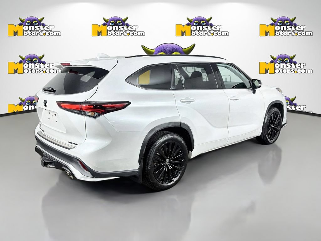 Used 2024 Toyota Highlander XSE AWD/4WD image 5