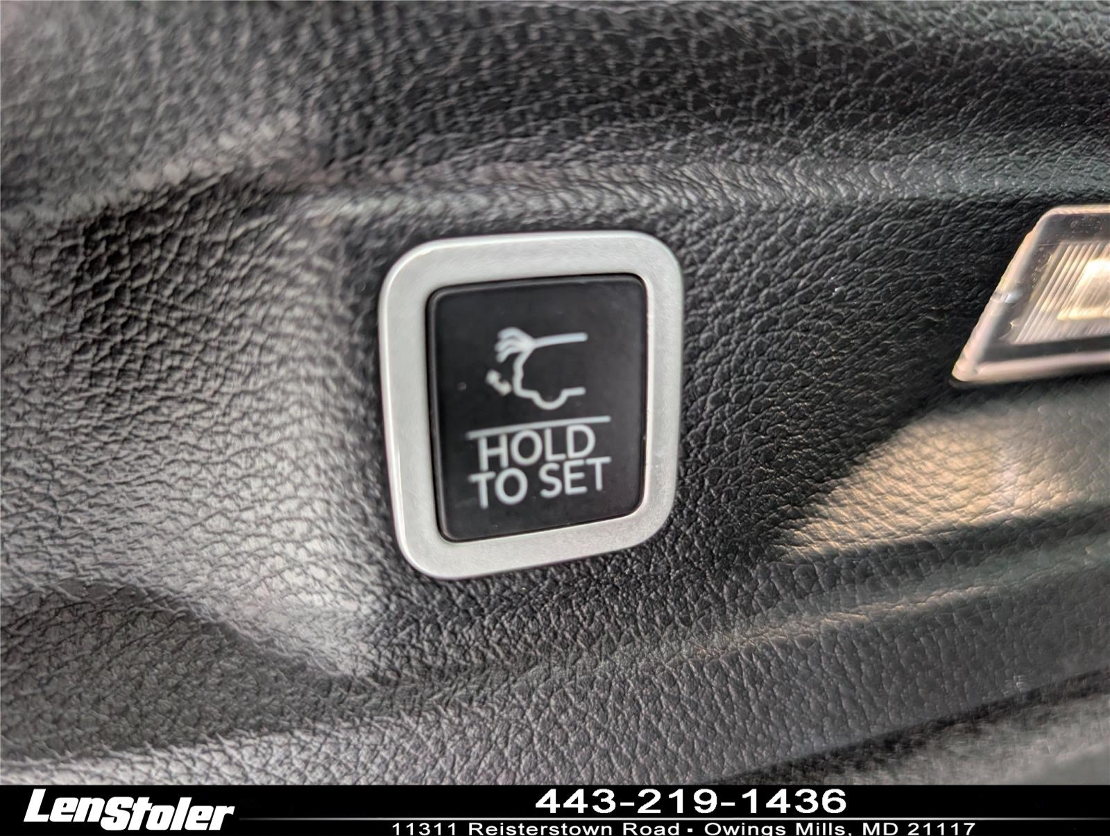 Used 2023 Jeep Grand Cherokee L Summit w/ Advanced Protech Group IV AWD/4WD image 15
