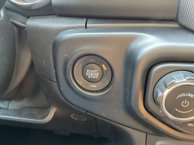 Used 2021 Jeep Wrangler Unlimited Sahara image 27