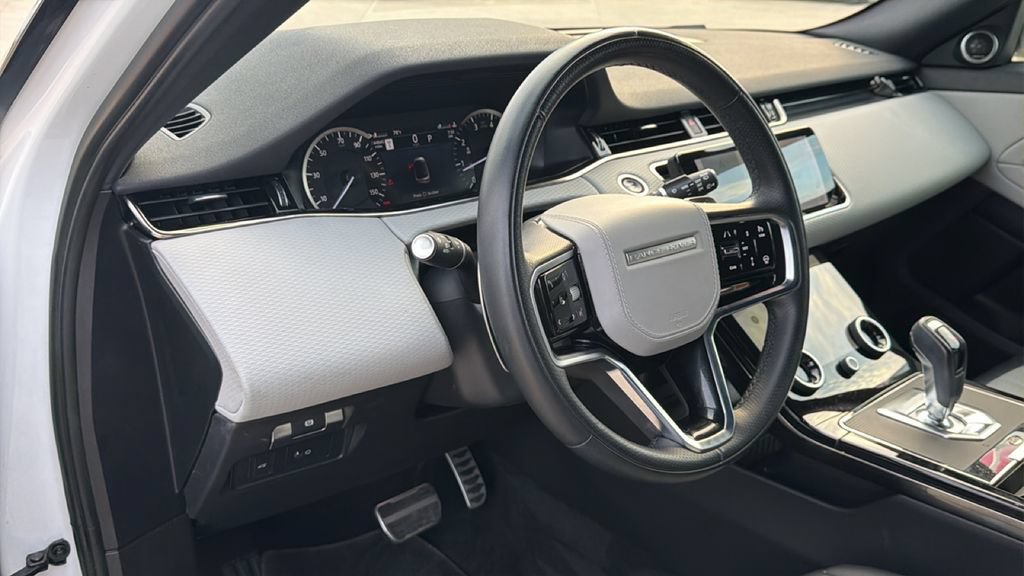 Used 2023 Land Rover Range Rover Evoque R-Dynamic S AWD/4WD image 16