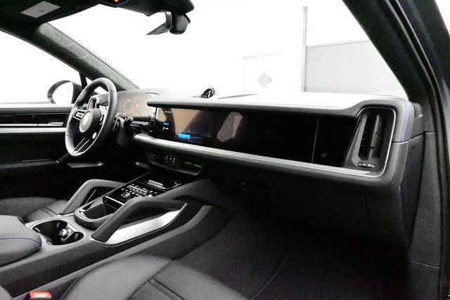 New 2026 Porsche Cayenne Turbo GT AWD/4WD image 19