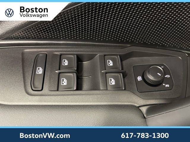 New 2026 Volkswagen Tiguan SE R-Line image 30