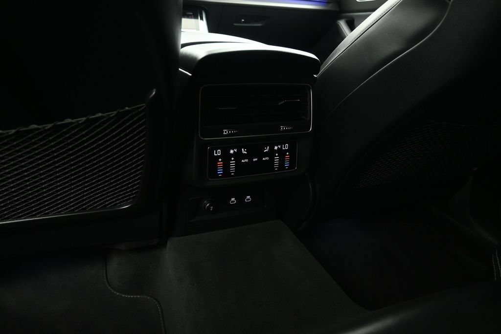 Used 2025 Audi SQ8 Premium Plus AWD/4WD image 15