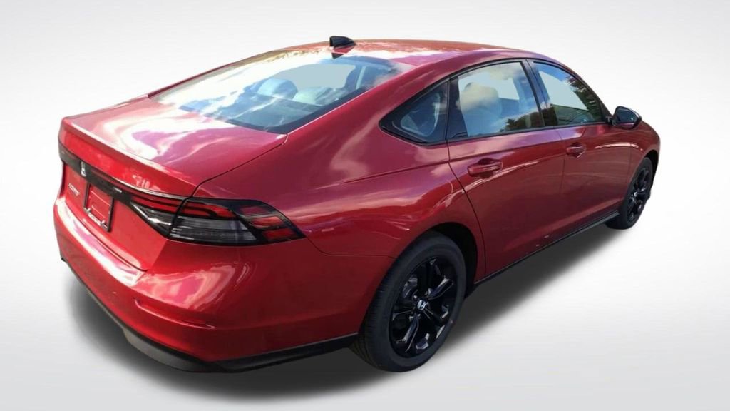 Used 2025 Honda Accord SE image 8