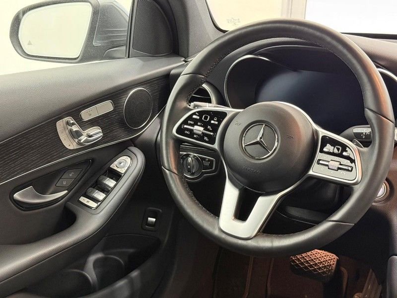 Certified 2022 Mercedes-Benz GLC 300 4MATIC w/ Premium Package Lite image 11
