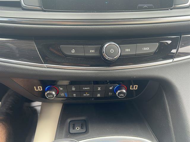 Used 2019 Buick Enclave Premium AWD/4WD image 22