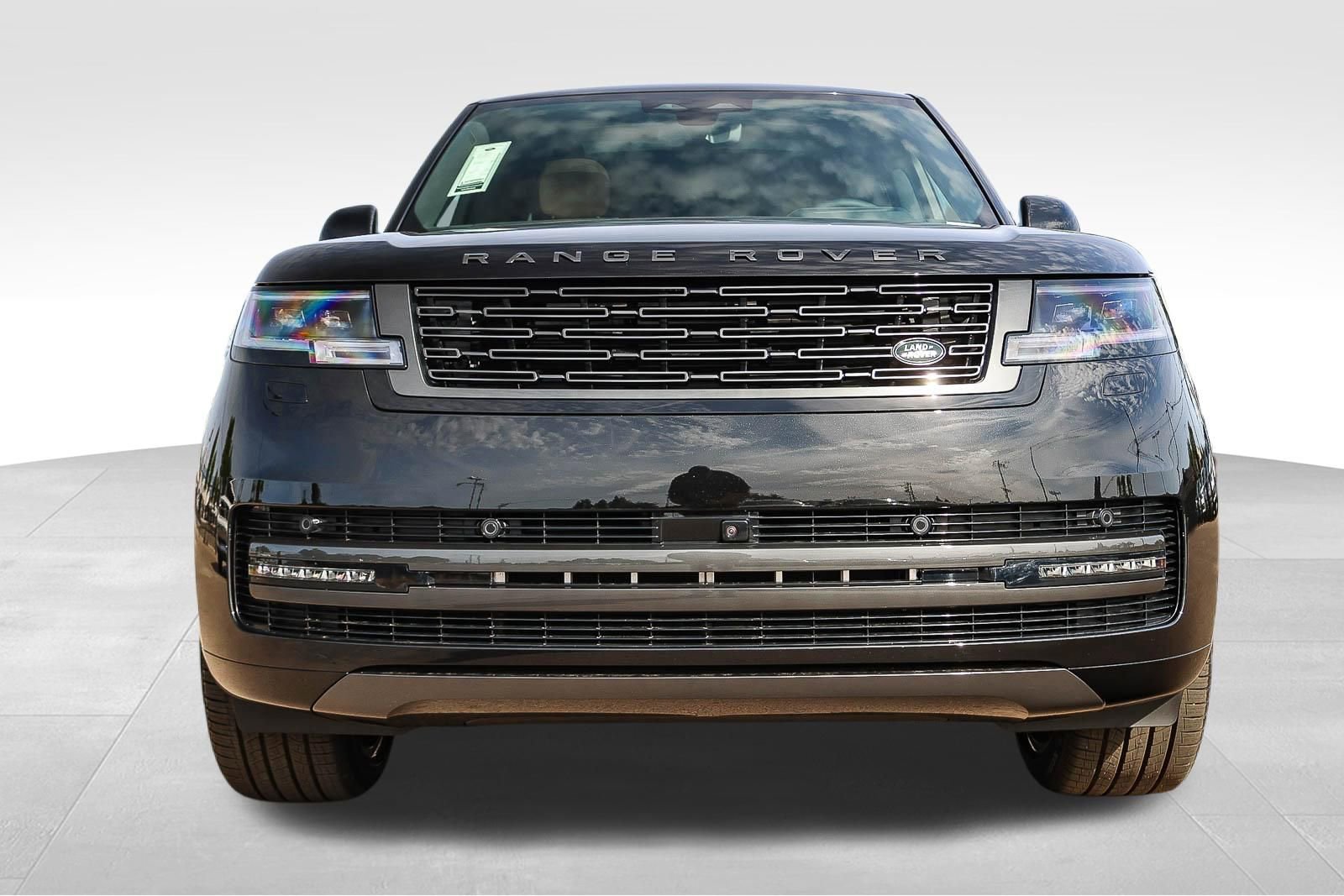 New 2026 Land Rover Range Rover SE image 2
