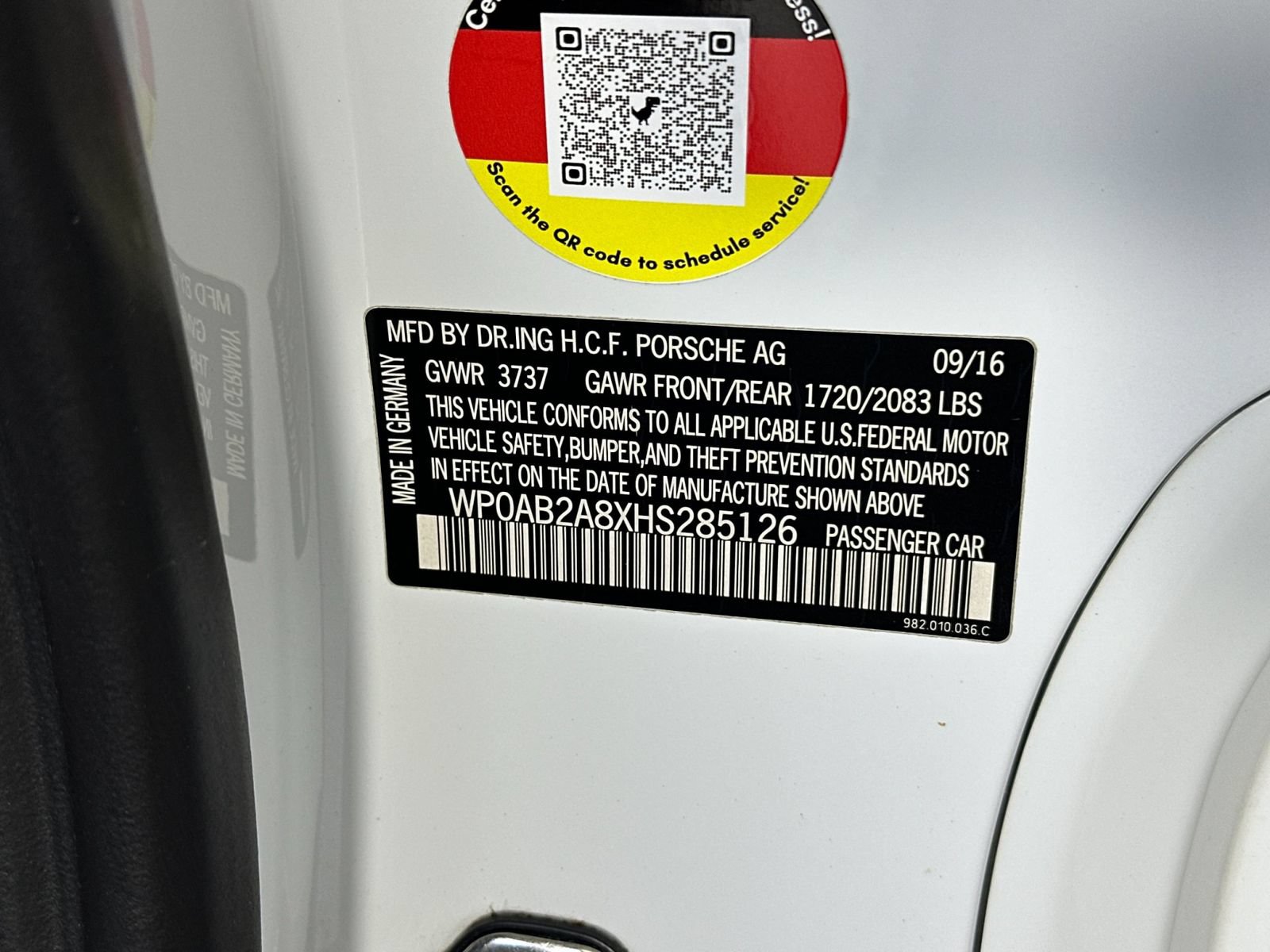 Certified 2017 Porsche 718 Cayman S RWD image 32
